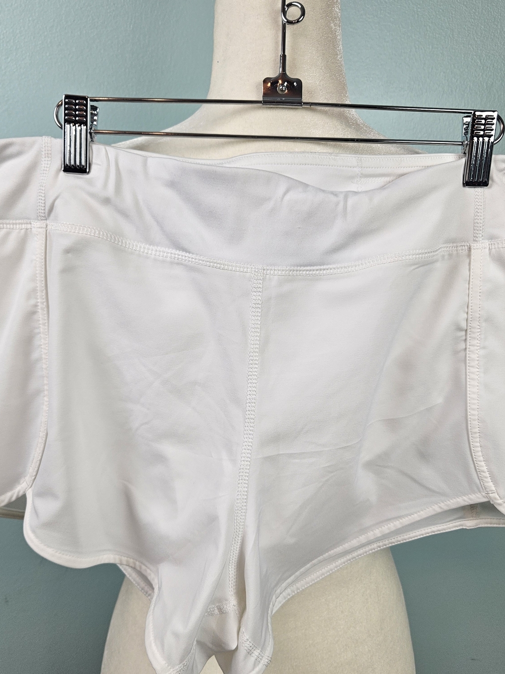 NWT ANTONIO MELANI White Motion Shorts